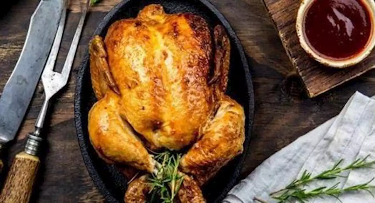 Pollo arrosto: le regole per mangiarlo con le mani