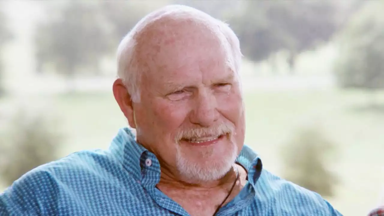 Terry Bradshaw Reveals He Beat Both Bladder and Skin Cancer