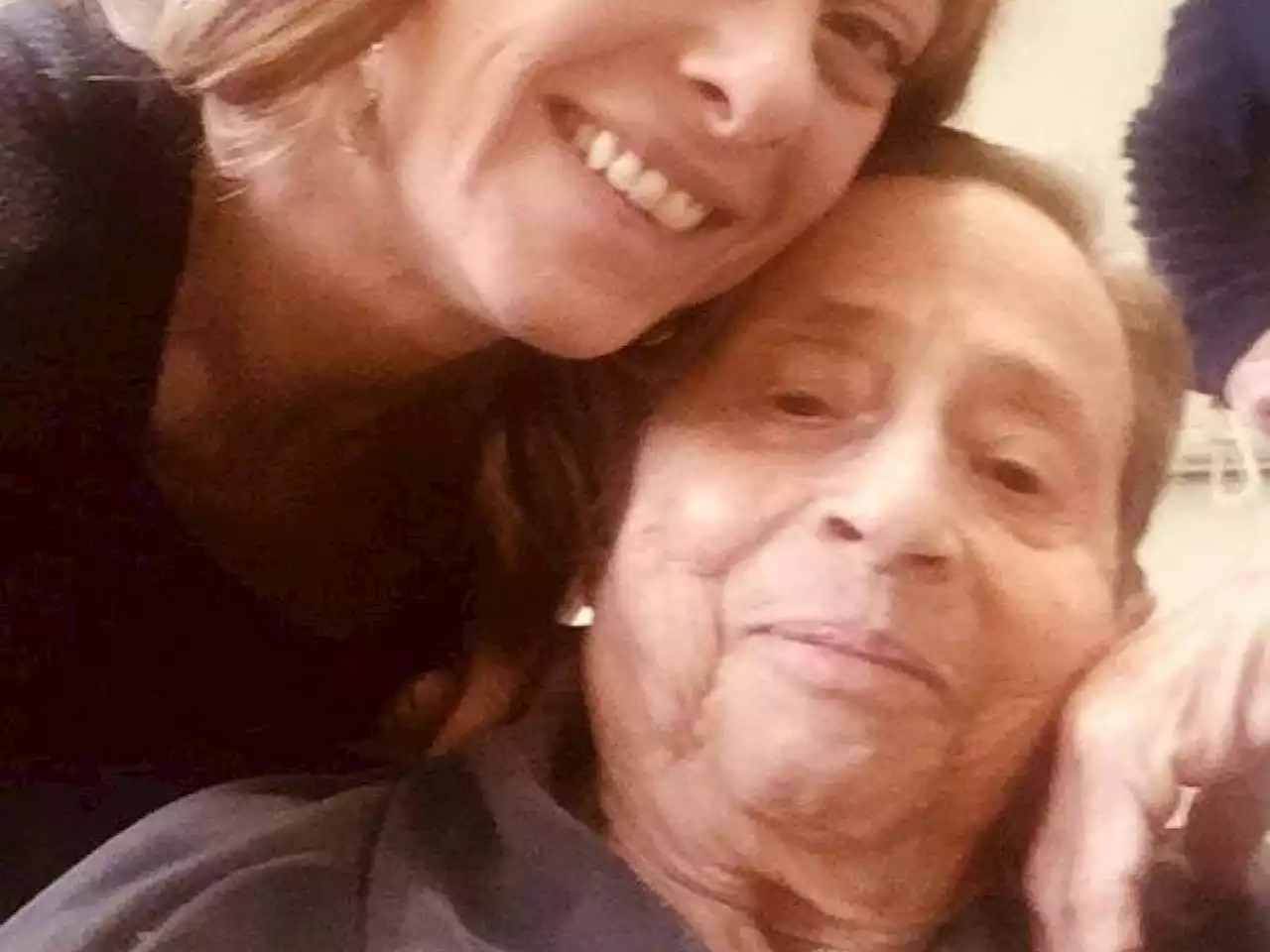 'So che veglierai da lassù'. Il post della Meloni per la nonna