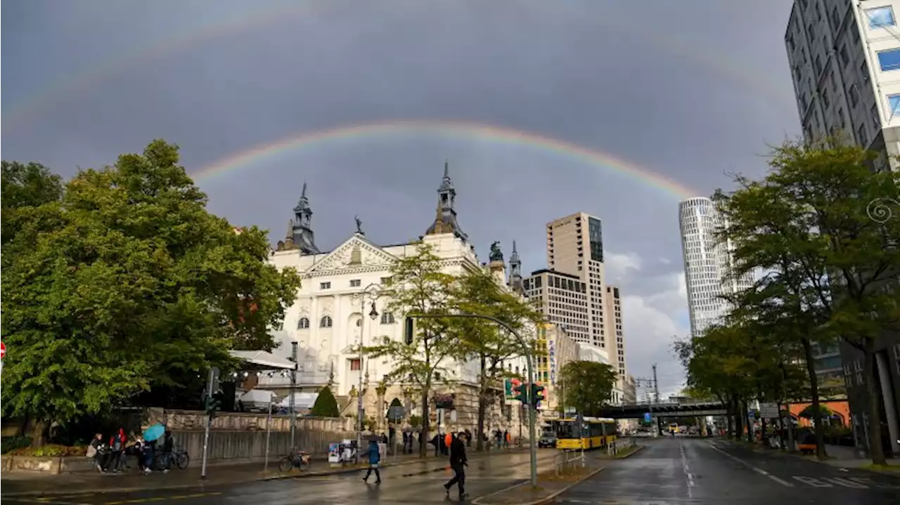 Feuerwehr zeigt Video: So wunderschön war der Doppel-Regenbogen über Berlin