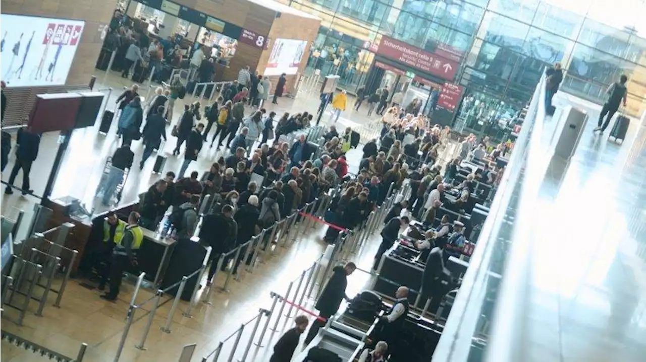 Flughafen BER: So läuft der Reiseverkehr am langen Wochenende