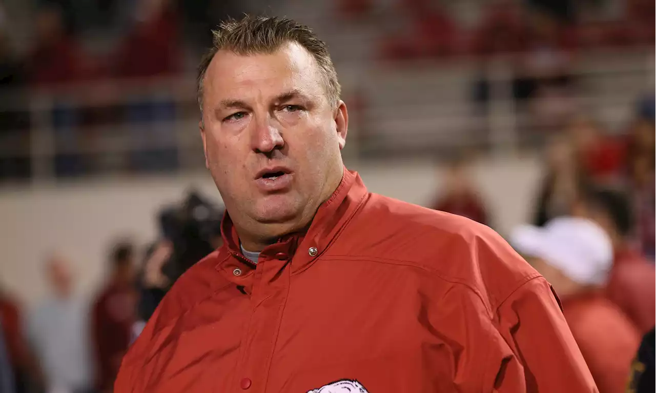 Bielema Has Happy Return as Illinois Pounds Wisconsin 34-10