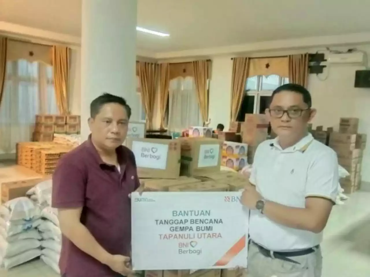 BNI Salurkan Bantuan Tanggap Darurat, Ringankan Beban Korban Gempa Tapanuli Utara |Republika Online