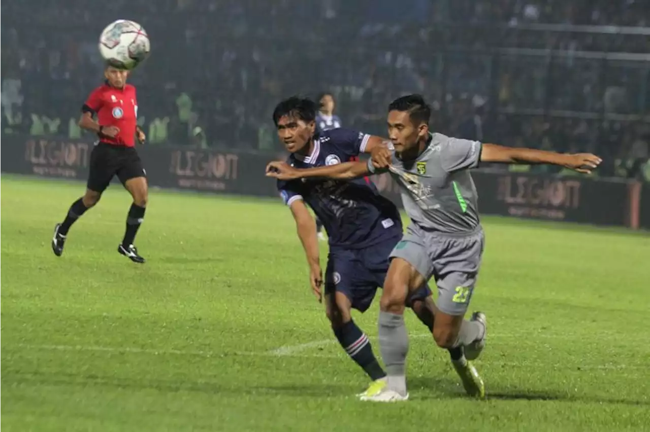 Tragedi di Stadion Kanjuruhan, 127 Orang Meninggal Dunia |Republika Online