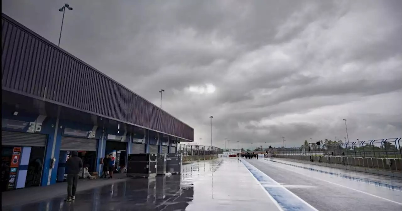 MotoGP Thailandia, diluvio su Buriram: partenza posticipata