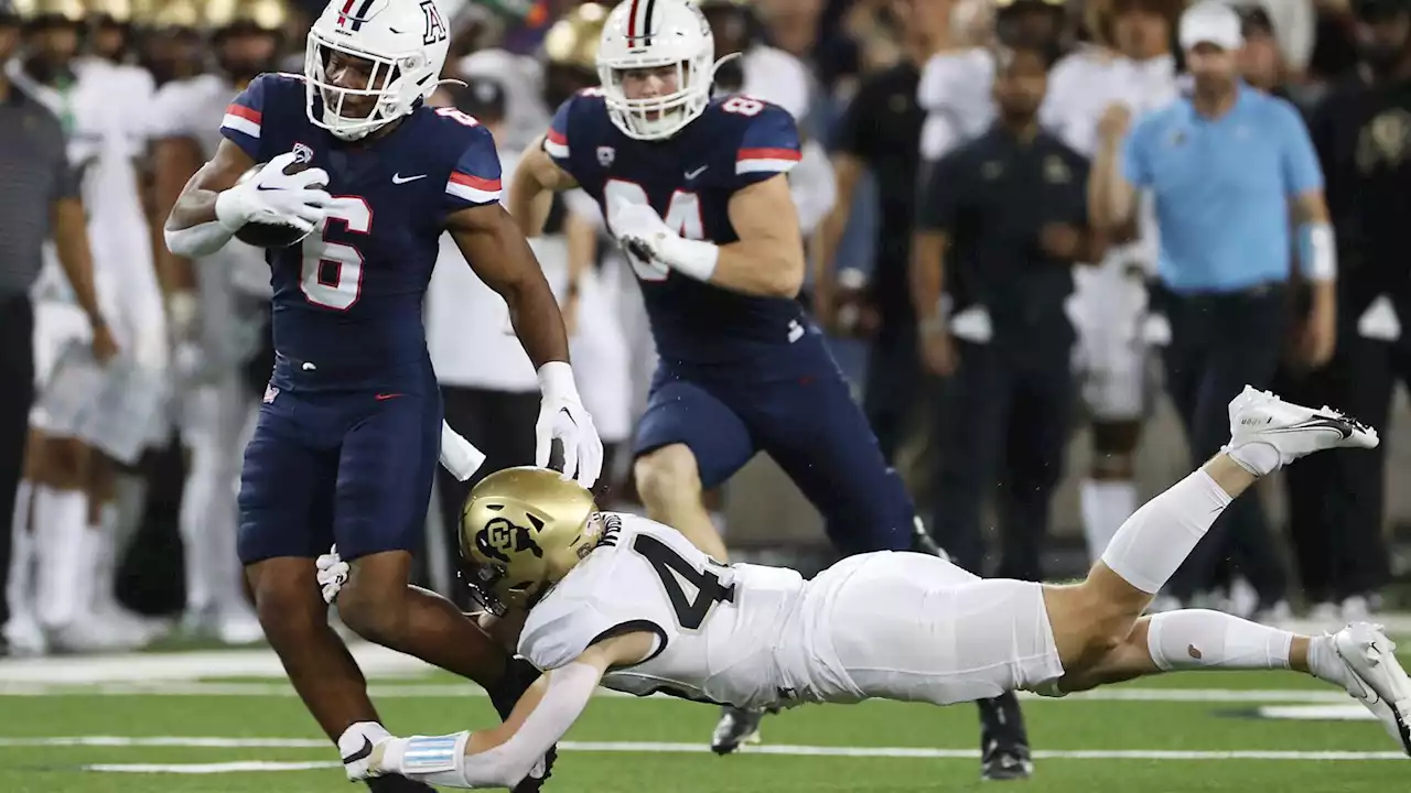 Jayden de Laura, Dorian Singer shine as Arizona leads Colorado 26-13 at halftime