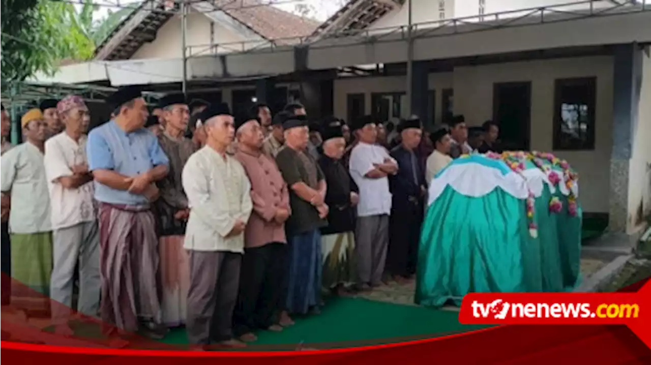 Kedatangan Jenazah Suporter Arema FC Asal Magetan di Rumah Duka Diwarnai Tangis Histeris Keluarga