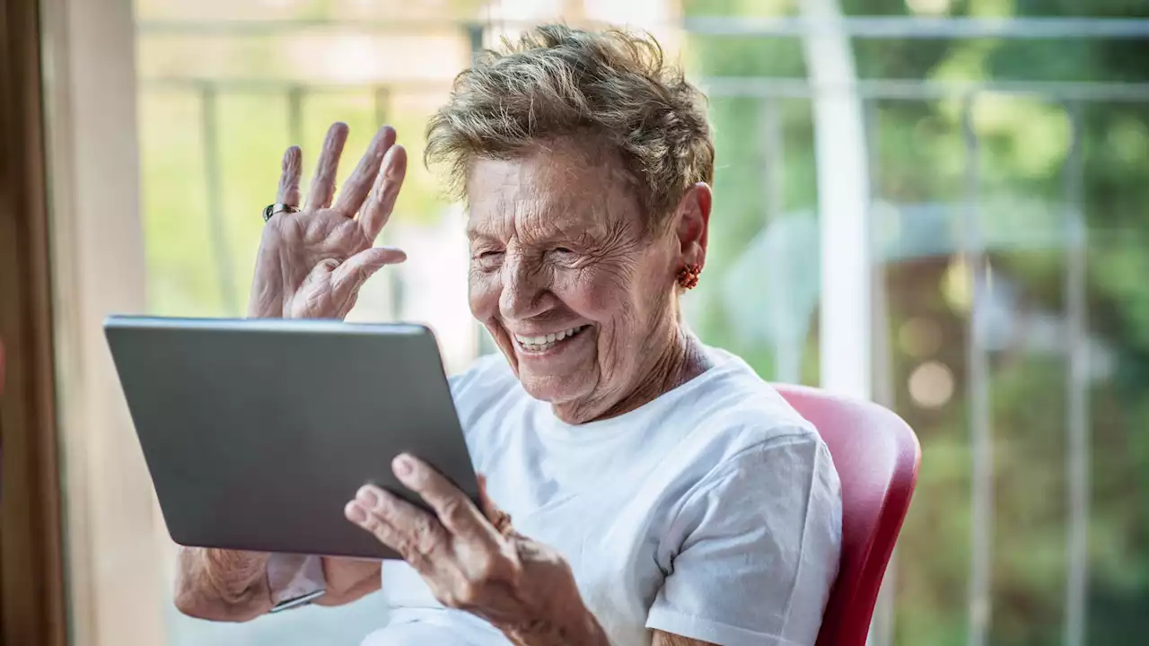 E come se la cava tuo nonno con la tecnologia?