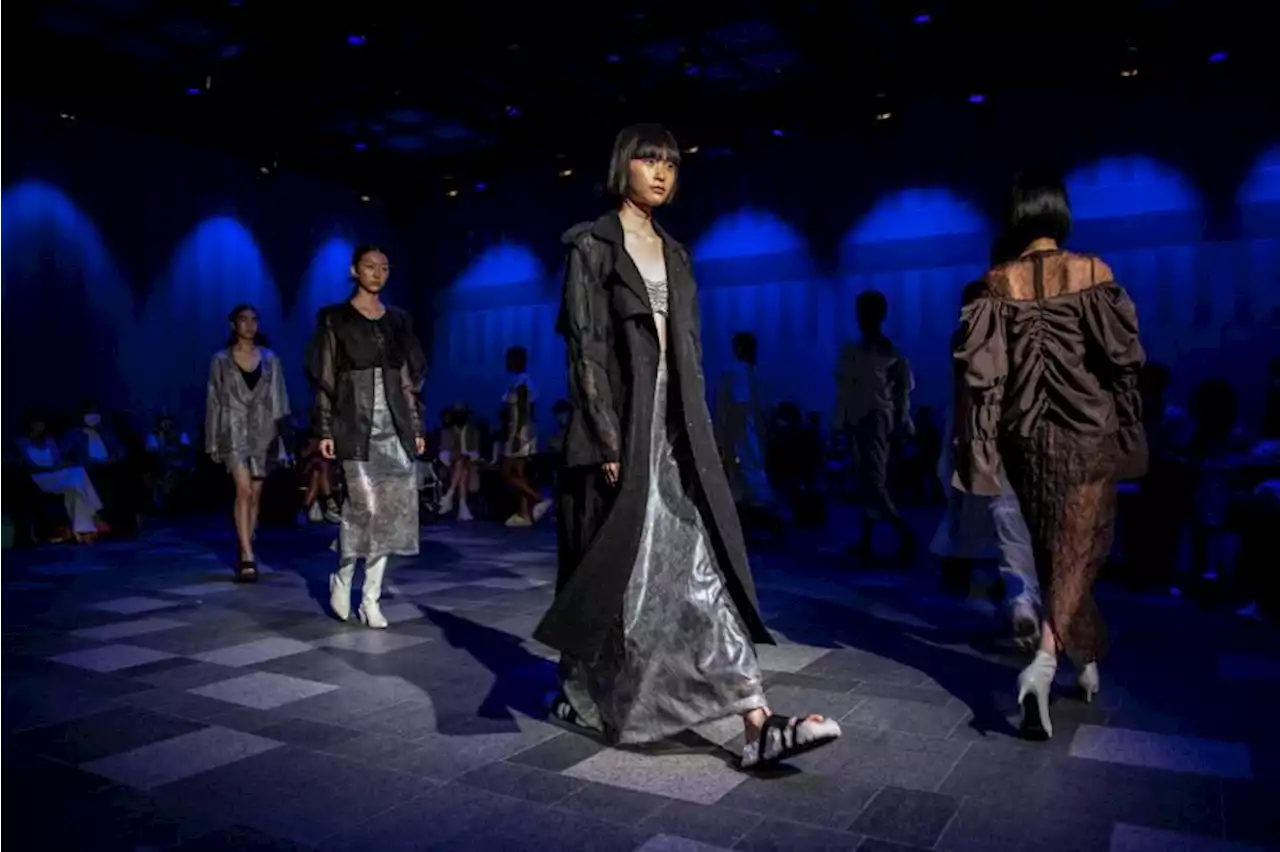 Après Kenzo et Miyake, la mode japonaise amorce une nouvelle ère