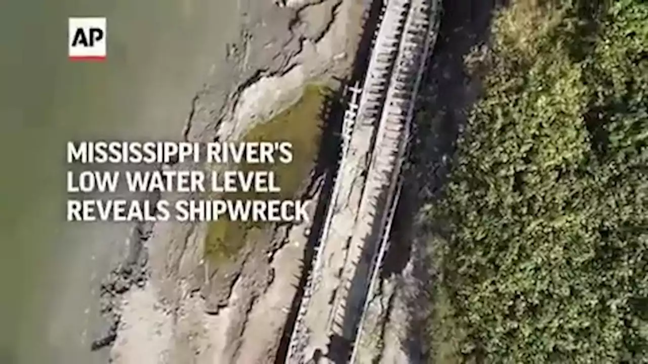 Mississippi River's low water level reveals shipwreck