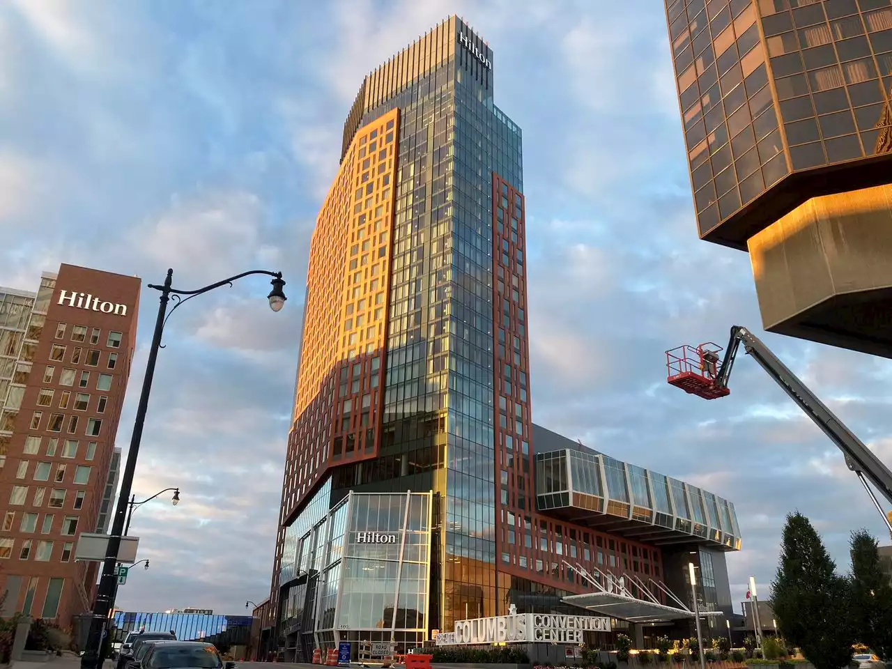 New tower opens at Hilton Columbus, making High Street hotel Ohio’s largest with 1,000 rooms