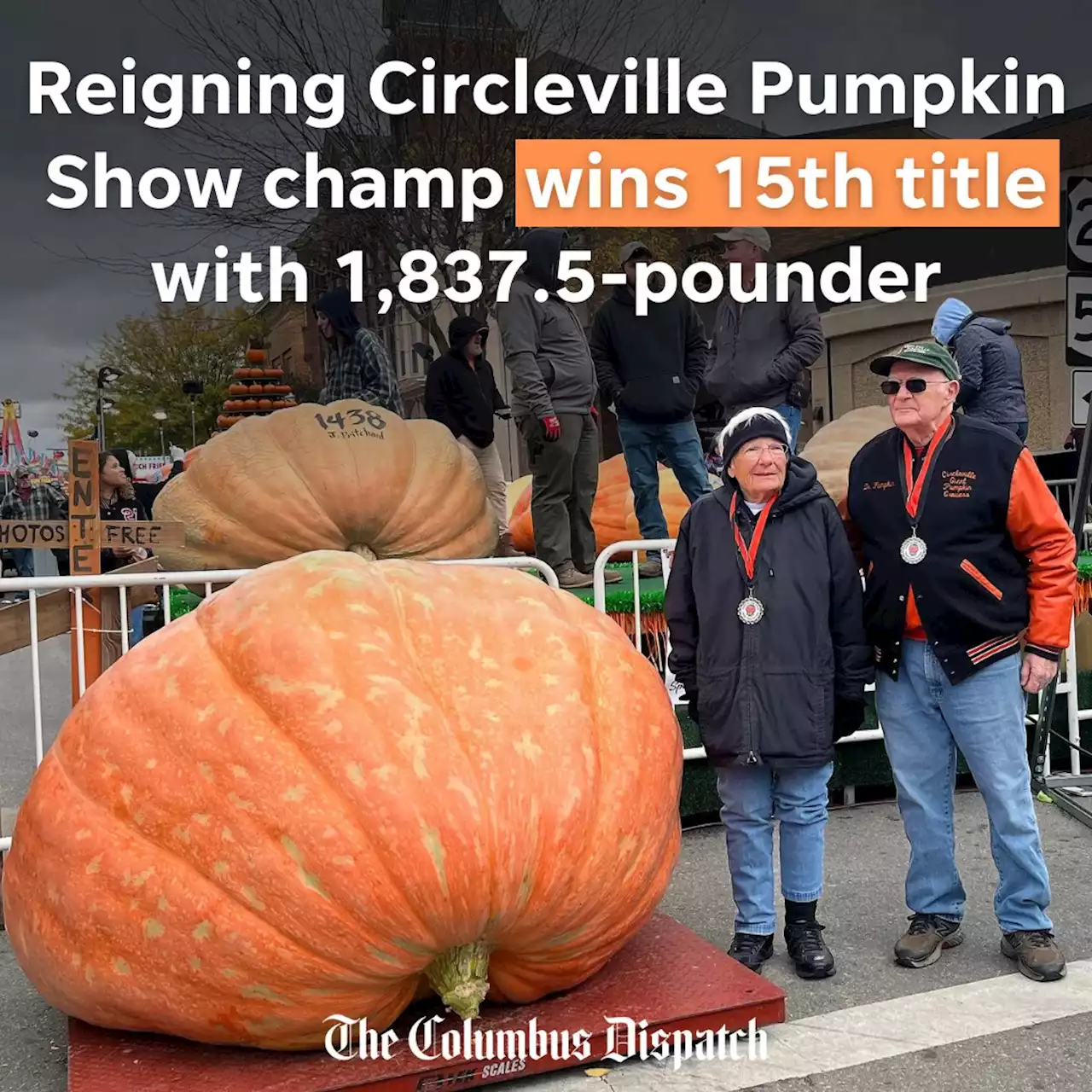 Dr. Bob Liggett wins 15th title with 1,837.5-pound champion at Circleville Pumpkin Show