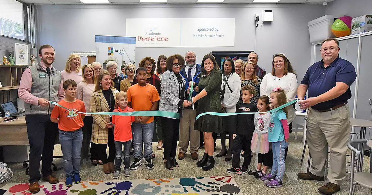 Bright Key Academic Dream Room ribbon cutting