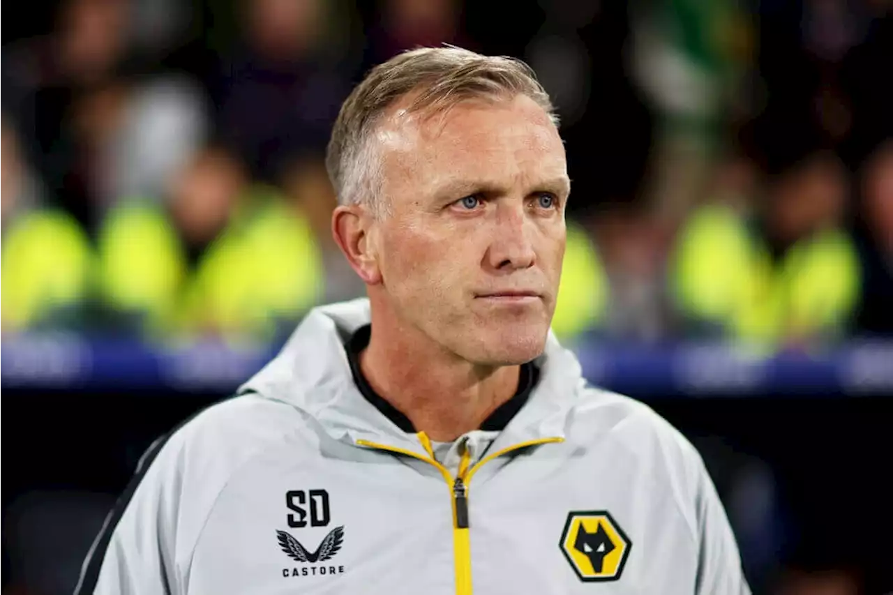 Davis to stay in charge of Wolves until 2023