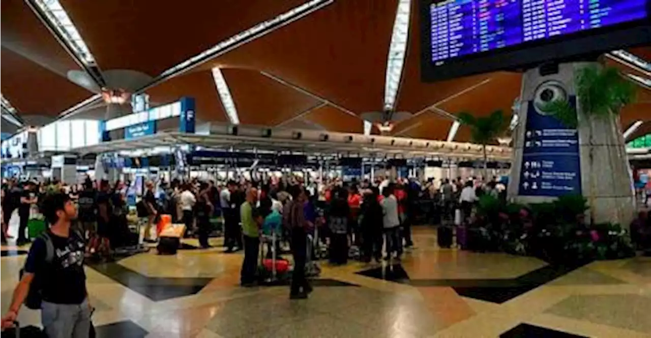 Netizens: Flight fares spiked shortly after GE15 dates announced