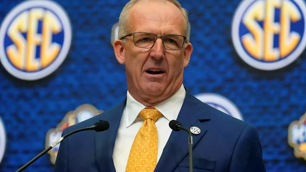 Pac-12 Hotline: SEC commish Greg Sankey says football needs to thrive on West Coast