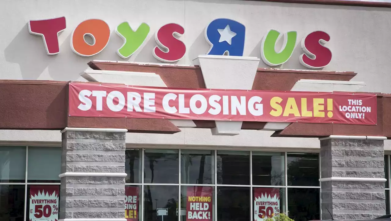 These Arizona Macy's stores will have Toys R Us pop-up shops for holiday season