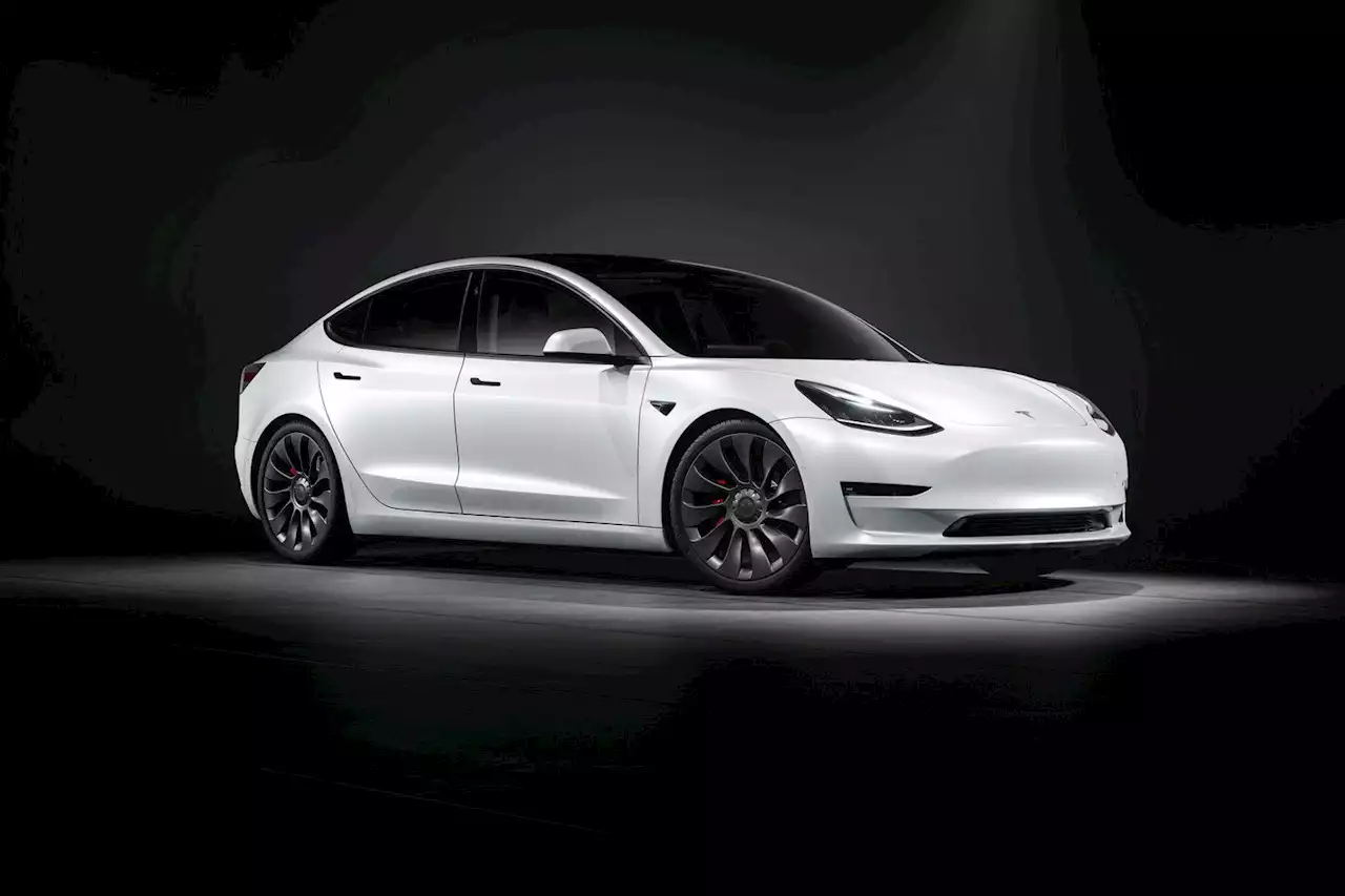 Tesla ne veut plus vendre sa Model 3 en France (ou presque)