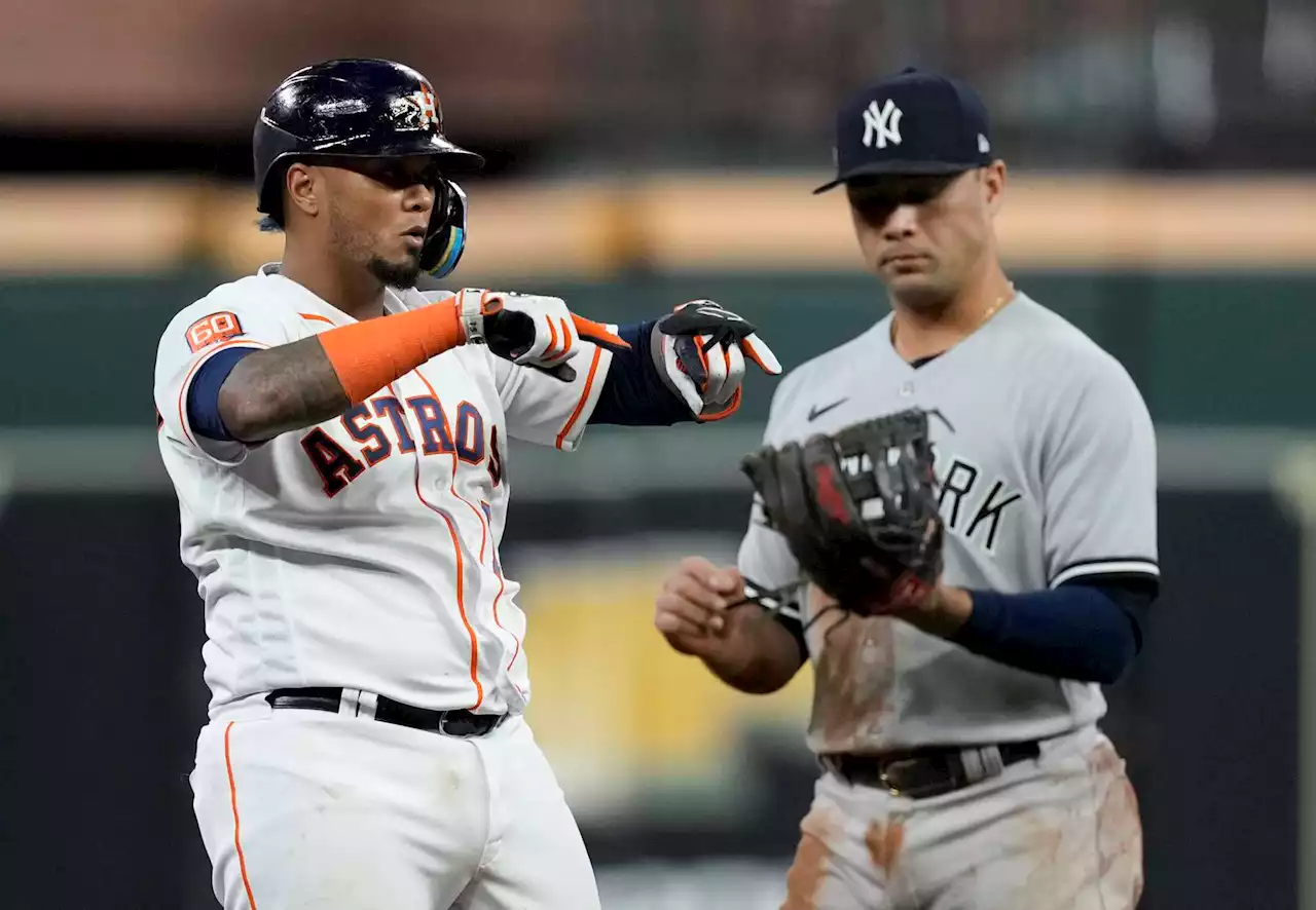 Smith: Astros' depth comes to fore in 4-0 postseason start