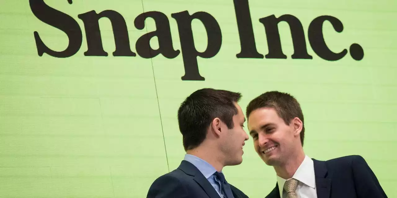 Snap stock plummets more than 25% as online advertising continues to struggle