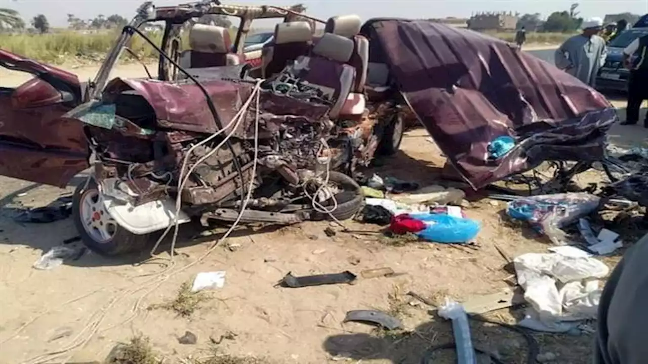 4 جثث على الطريق.. الصور الأولى لموقع تصادم دار السلام في سوهاج