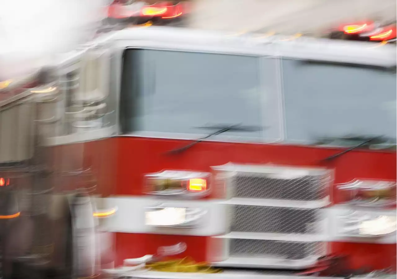 Massive fire breaks out at closed restaurant in Bay Area strip mall