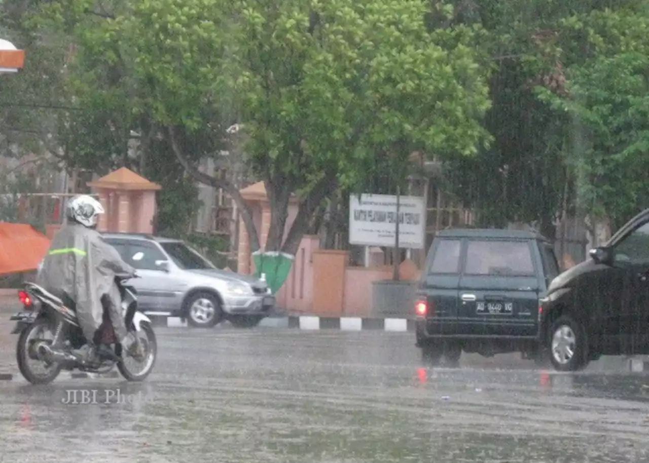 Prakiraan Cuaca Wonogiri Hari Jumat Ini: Hujan Sedang Siang-Hujan Lebat Sore