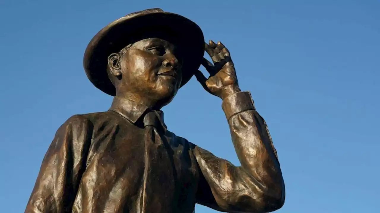 Mississippi city unveils Emmett Till memorial statue