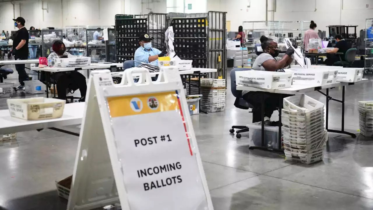 US Postal Service quashes rumors about ballots with insufficient postage