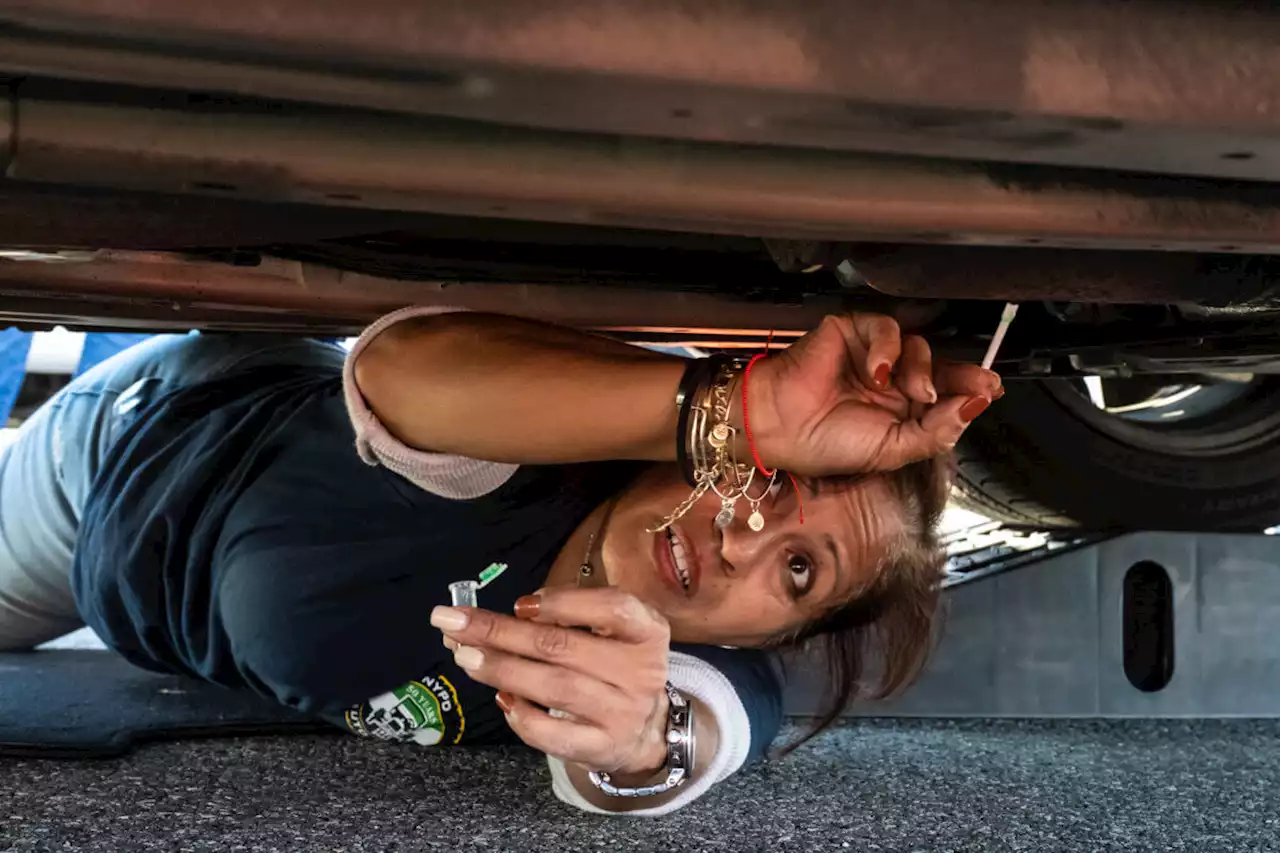 NYPD comes to Bronx to help drivers combat catalytic converter theft | amNewYork