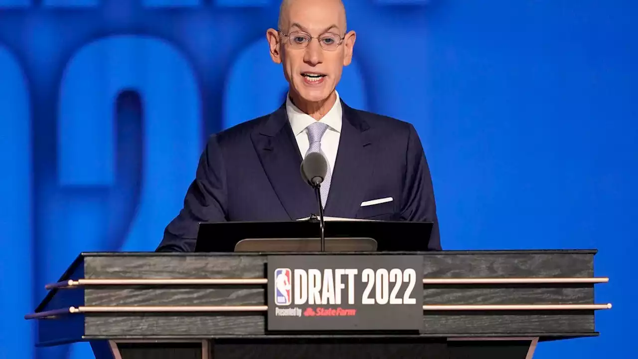 NBA commissioner Adam Silver addresses Suns employees in meeting, apologizes