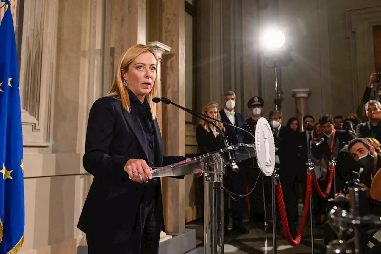 Italien: Giorgia Meloni als Regierungschefin vereidigt