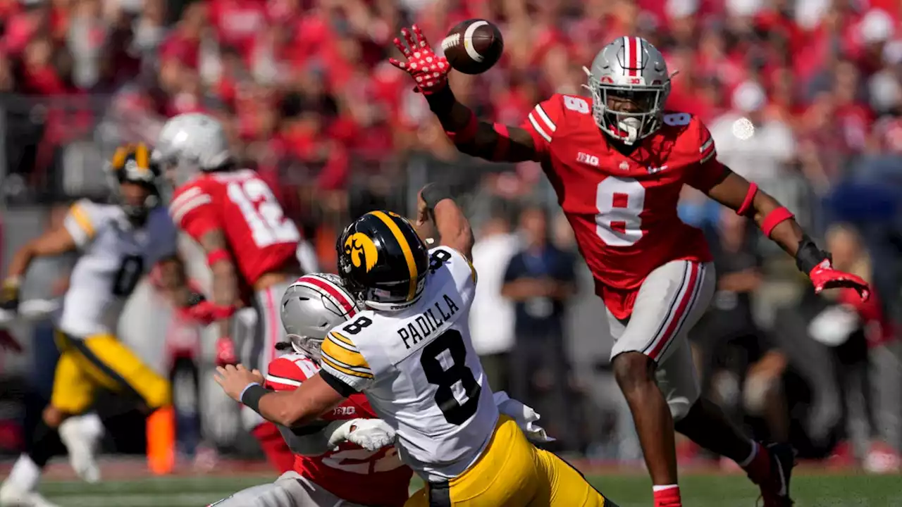 Ohio State football uses six takeaways to pull away for 54-10 victory over Iowa