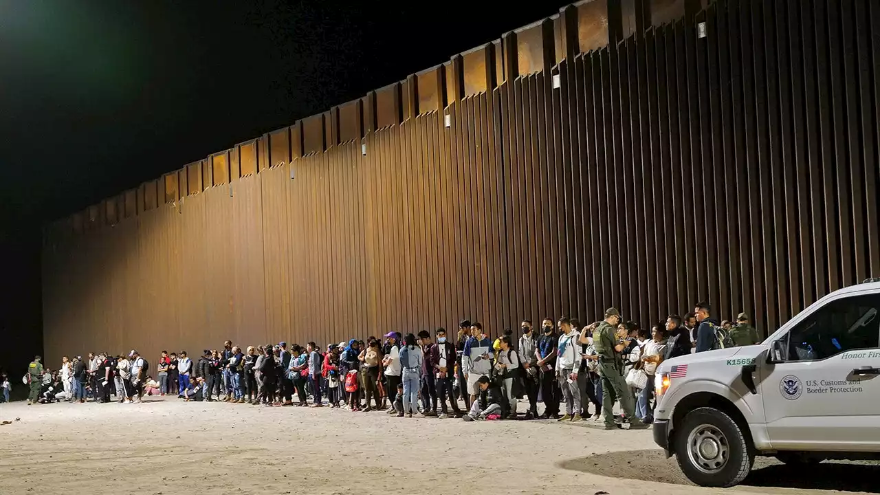 Record 856 migrants die at southern border in fiscal year 2022: CBP