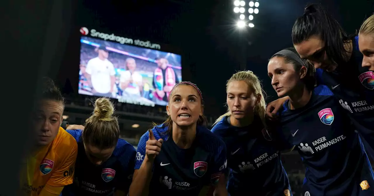 San Diego Wave salutes fans before heading to semifinal game