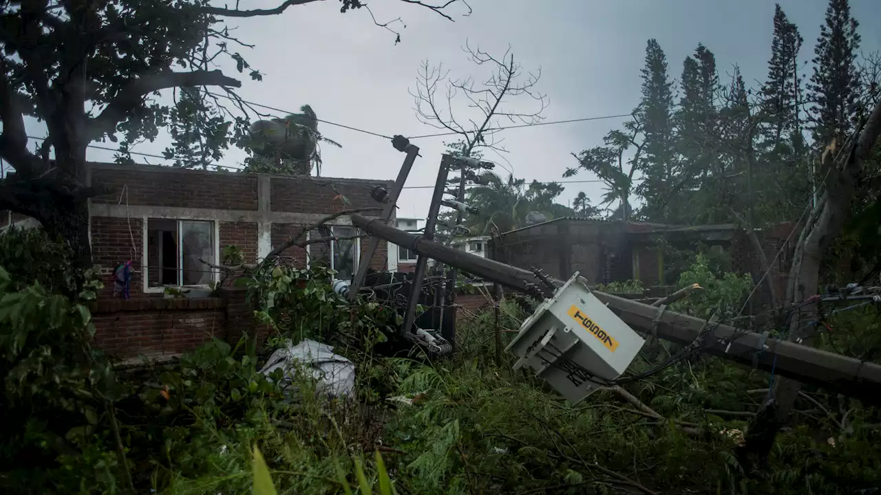 L’ouragan Roslyn se renforce en catégorie 4 au large du Mexique