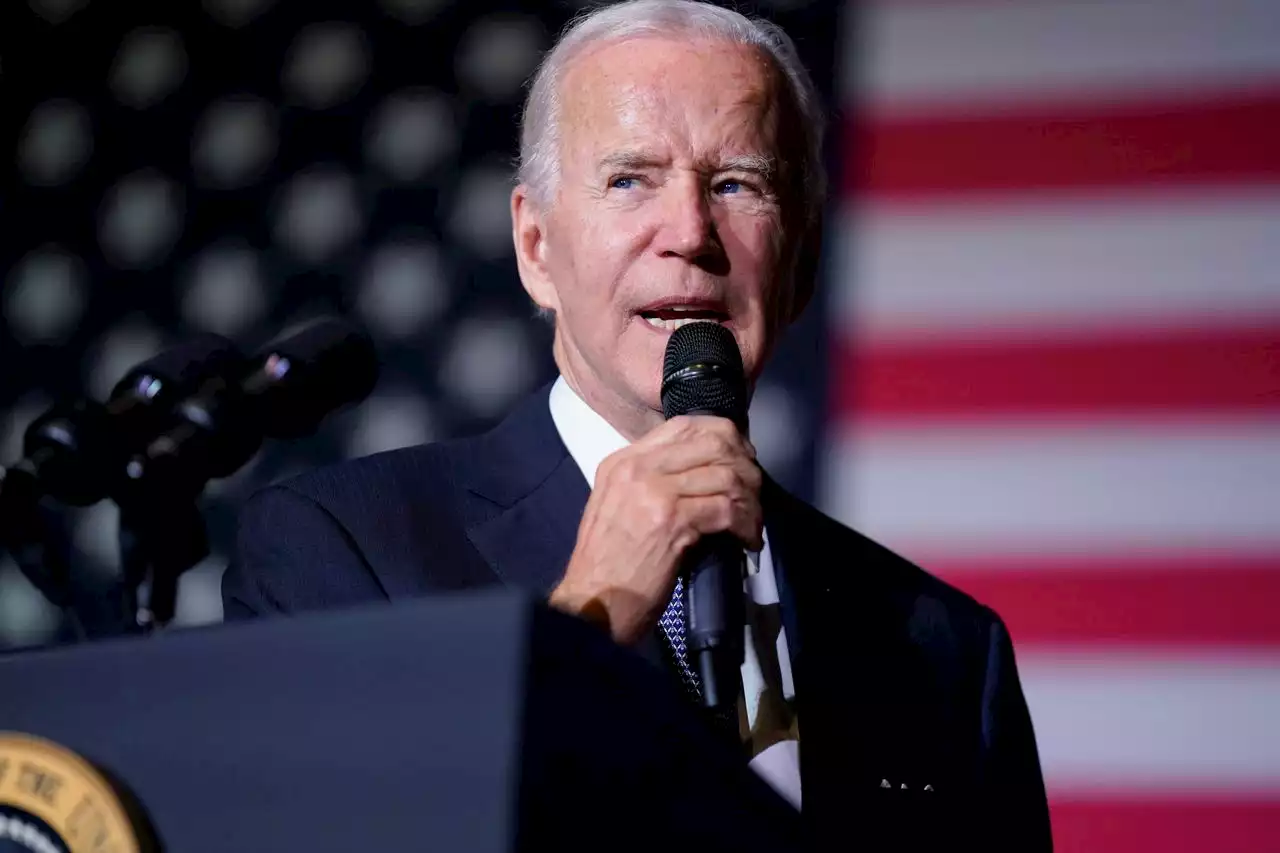 Court temporarily blocks Biden’s student loan forgiveness