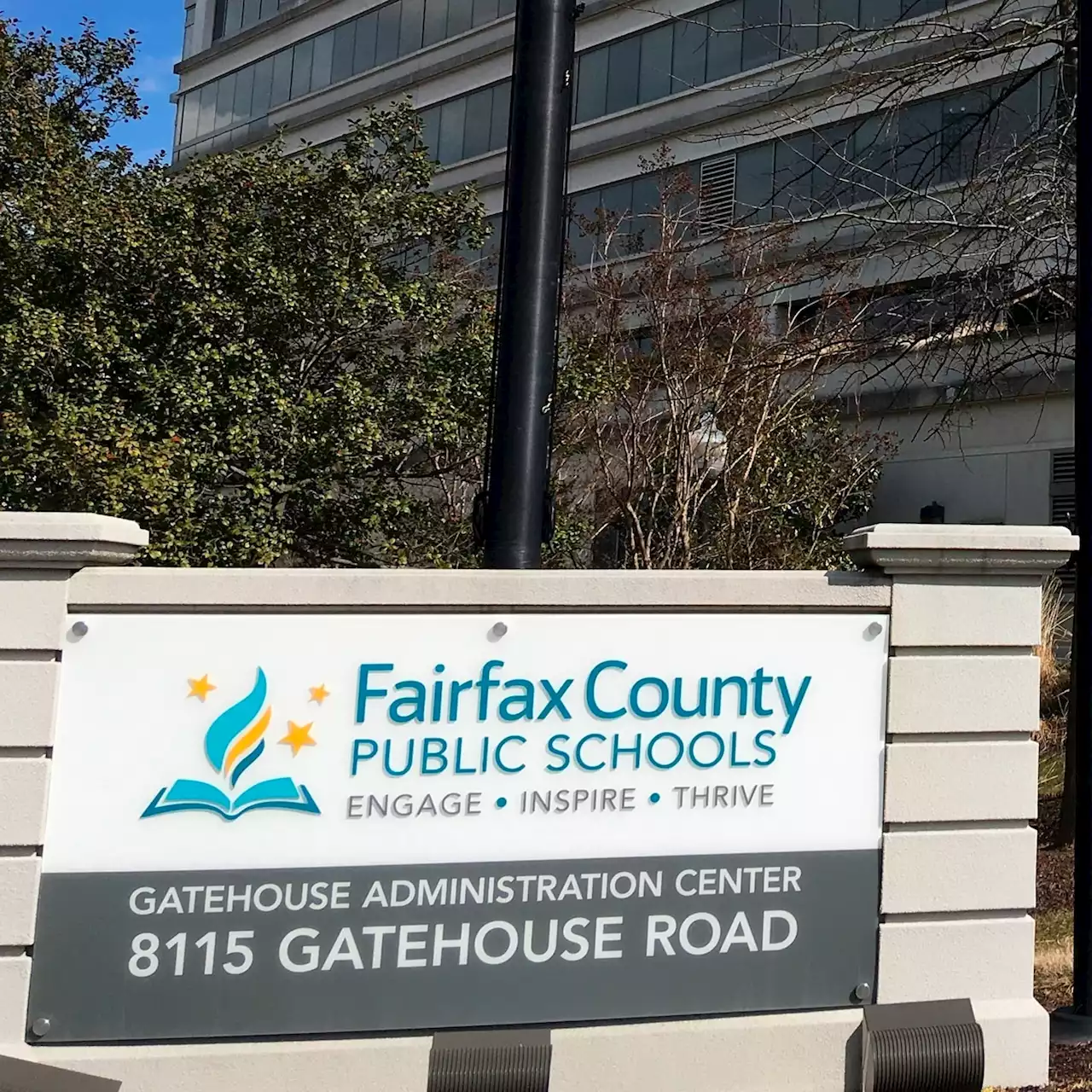 Fairfax school board member apologizes for using slur in meeting