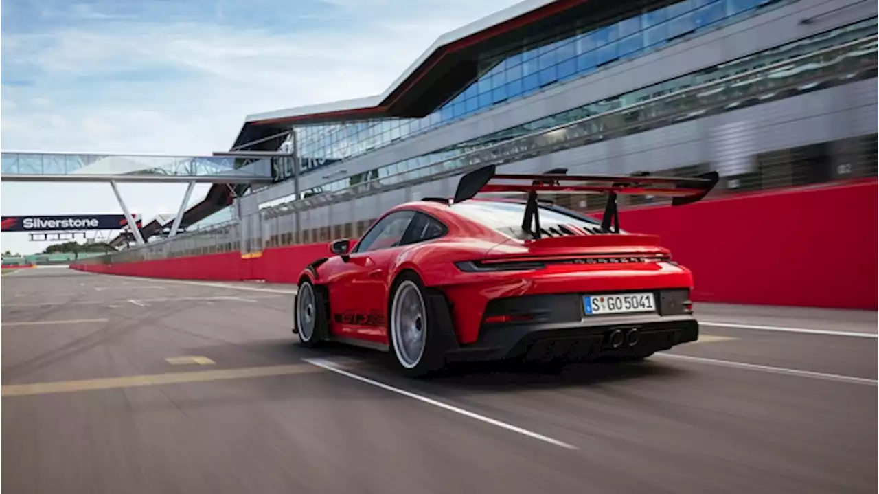 Porsche’s New 911 GT3 RS Conjures Pavement-Hugging Performance Out of Thin Air