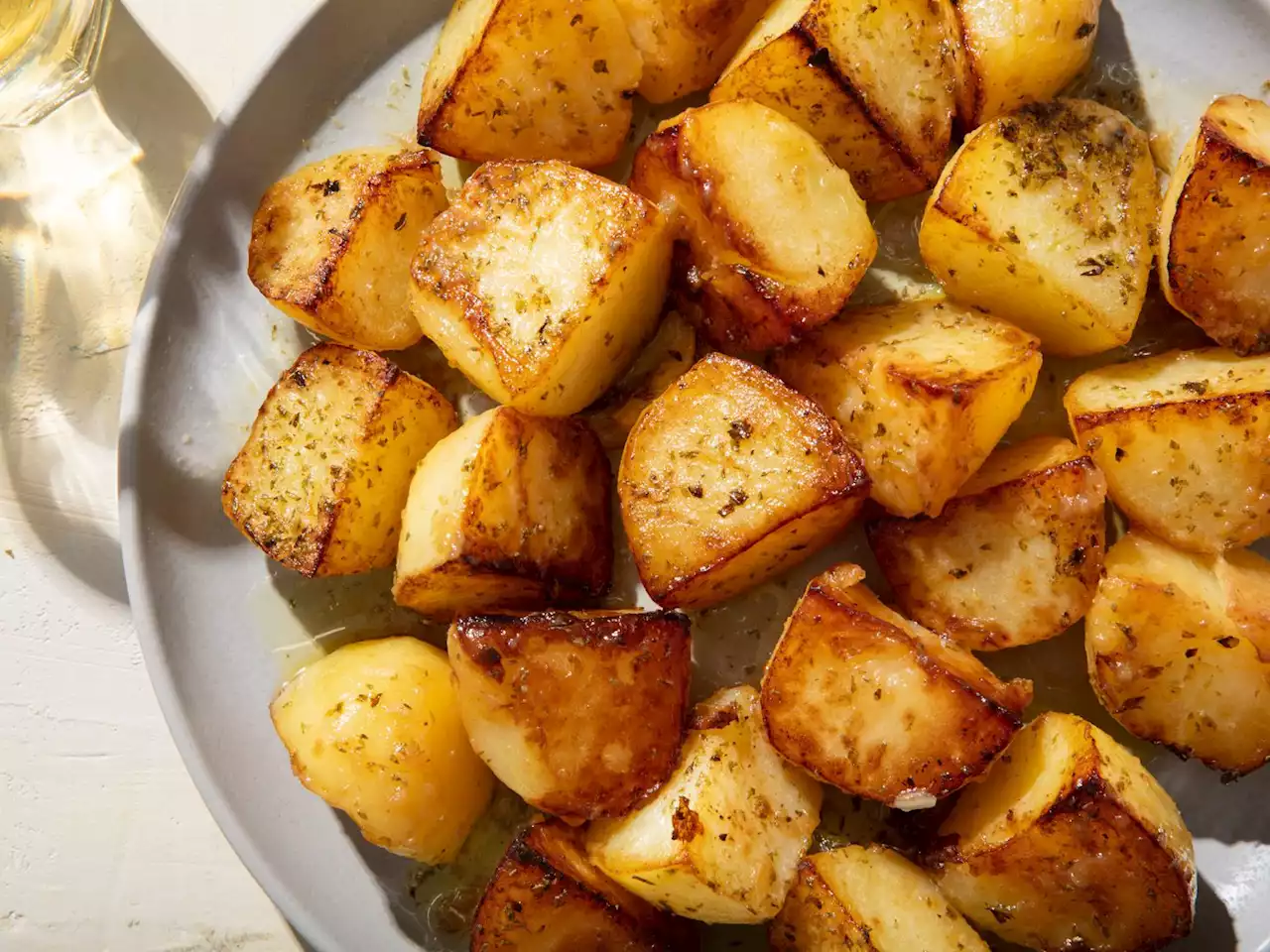 Patates Lemonates (Greek Lemon Potatoes) Recipe