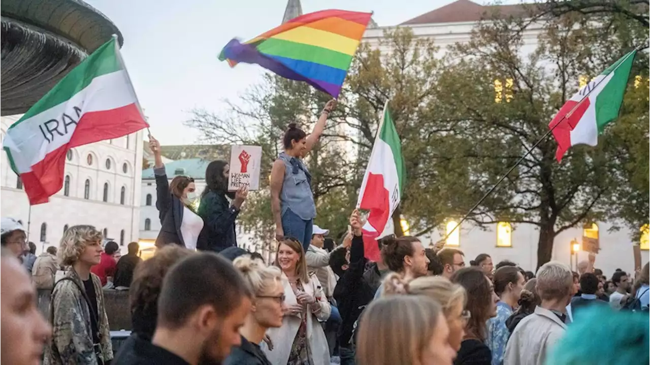 Iran-Proteste: Wie queere Menschen gegen das Regime demonstrieren