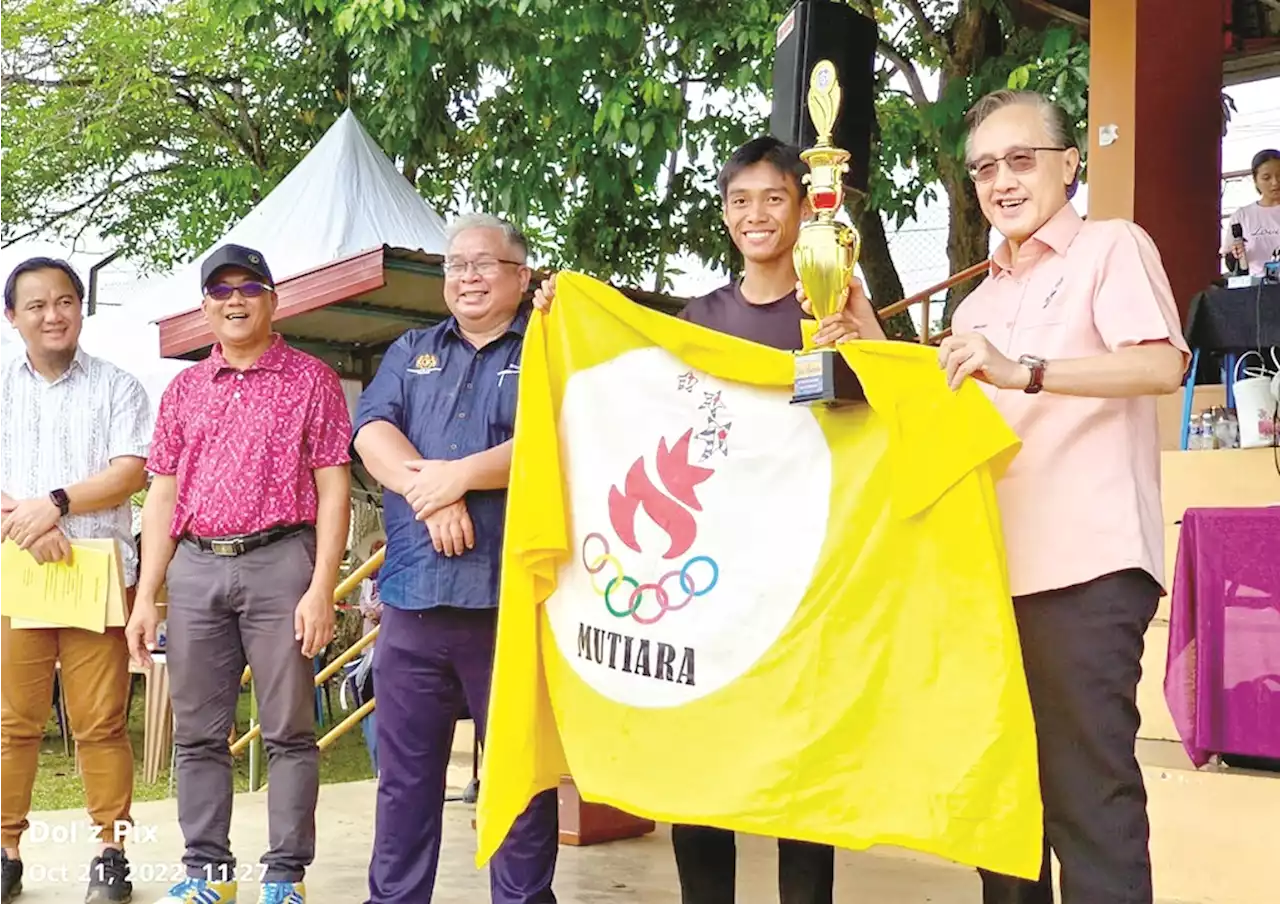 Masidi contributes RM50,000 to Ranau school | Daily Express Online - Sabah's Leading News Portal