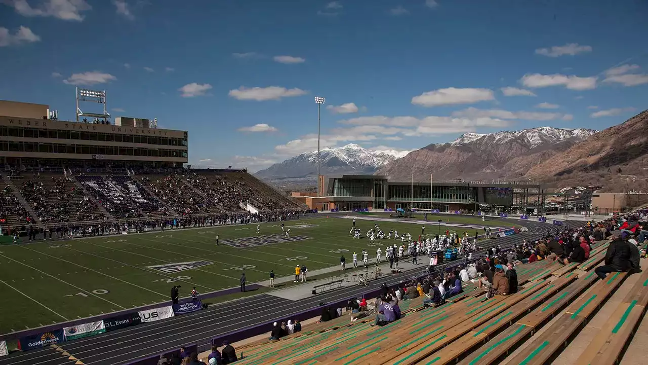 Weber State long snapper airmails four snaps, all resulting in safeties