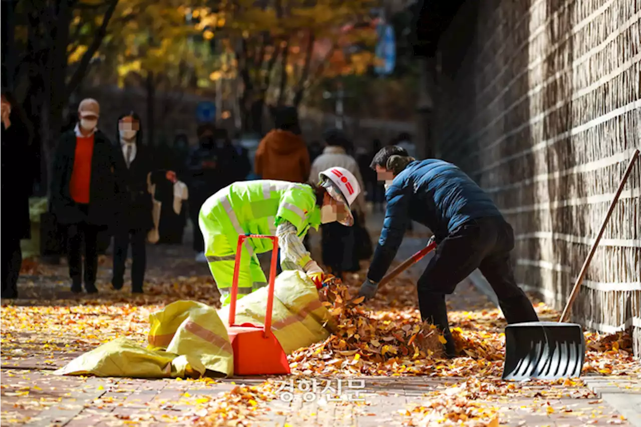 [단독]공공부문 인건비도 ‘신분제’···공무원은 딱 맞춰 주고, 공무직은 ‘14%’ 덜 준다[국감2022]