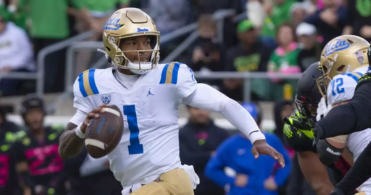 UCLA vs. Oregon: Ducks build commanding first-half lead over Bruins