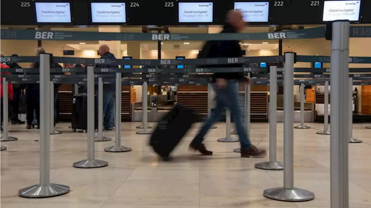 Hauptstadtflughafen: Reibungsloser Start in die Herbstferien