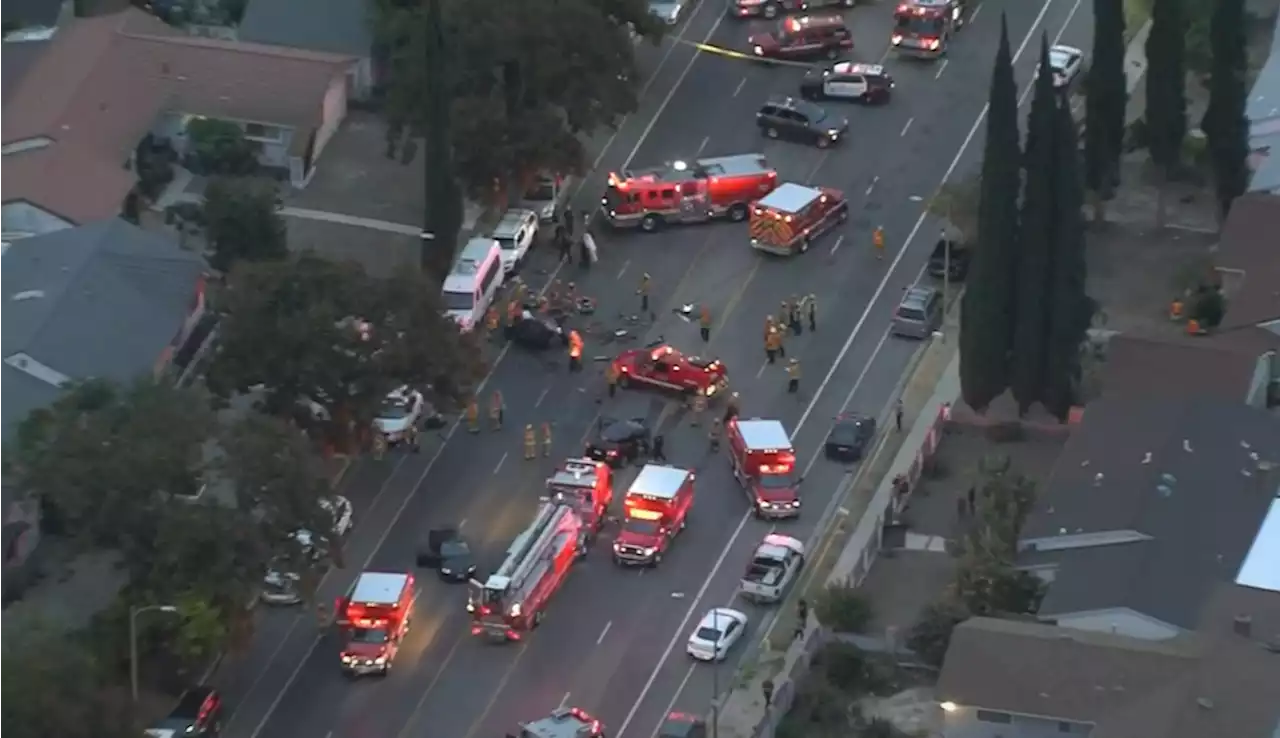 Multi-Vehicle Crash in Porter Ranch Leaves Several Injured, Teenager Killed
