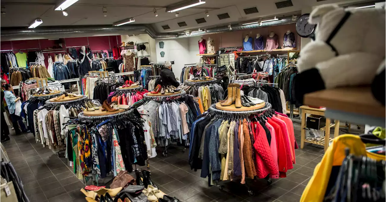 Allt fler väljer att handla på secondhand: ”Jättestort behov av porslin”