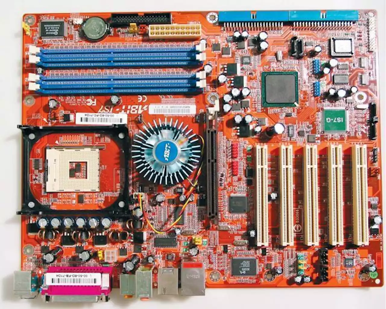 PCGH Quiz Time #12: Legendärer Mainboard-Hersteller Abit - haben Sie Profi-Wissen?