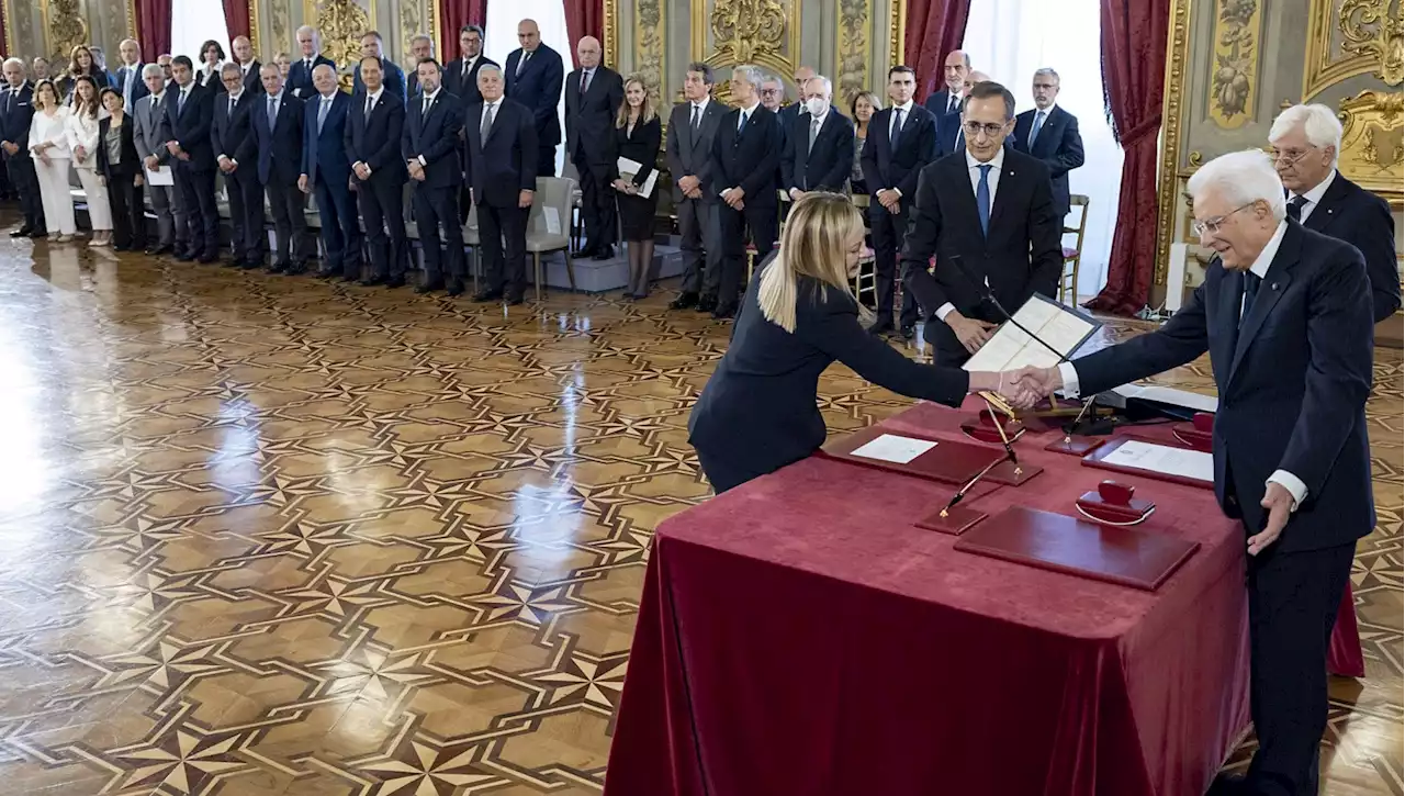 Tra gli arazzi del Quirinale i post-fascisti invecchiano